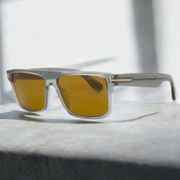 Tom Ford DUNNING Sunglasses - Picture 4 of 5